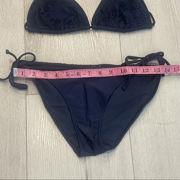 HOLLISTER Dark Blue Triangle Bikini Set - Picture 3 of 8